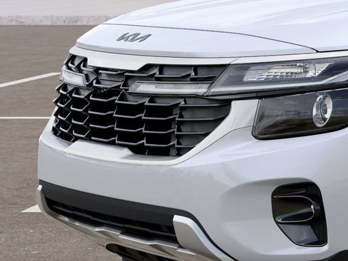 New 2025 Kia Seltos S image 12