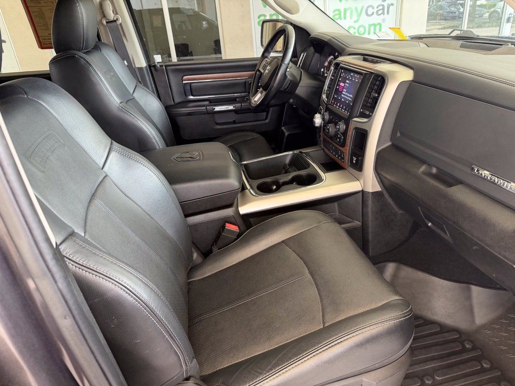 Used 2019 RAM 1500 Laramie w/ Convenience Group AWD/4WD image 31