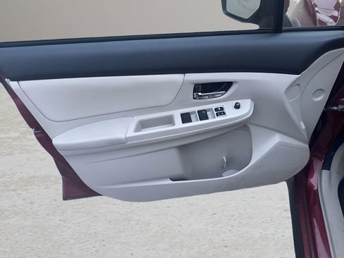 Used 2014 Subaru Crosstrek 2.0i Premium image 14