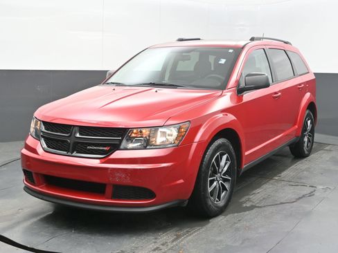 Used 2018 Dodge Journey SE w/ Blacktop Package FWD image 4