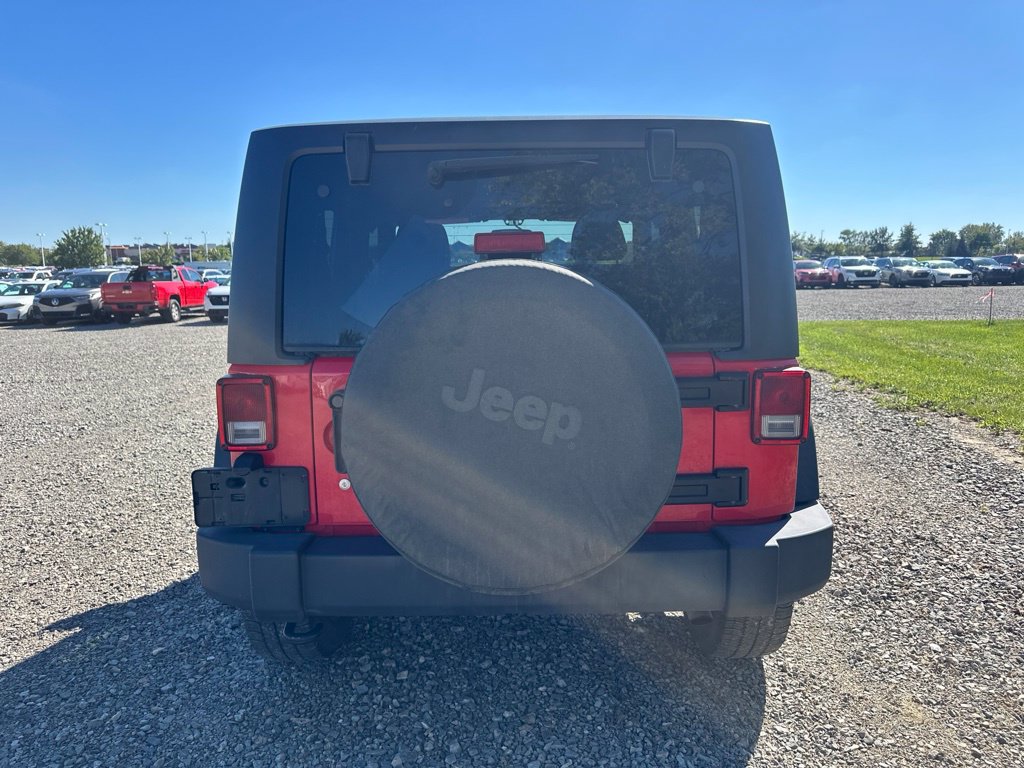Used 2018 Jeep Wrangler Sport AWD/4WD image 9