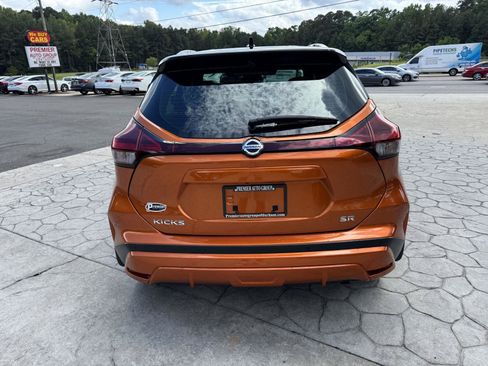Used 2021 Nissan Kicks SR FWD image 11