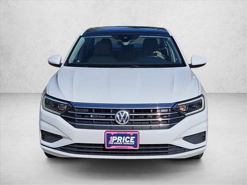 Used 2019 Volkswagen Jetta SEL w/ Cold Weather Package image 2