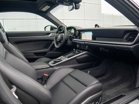Used 2024 Porsche 911 Carrera 4S image 23
