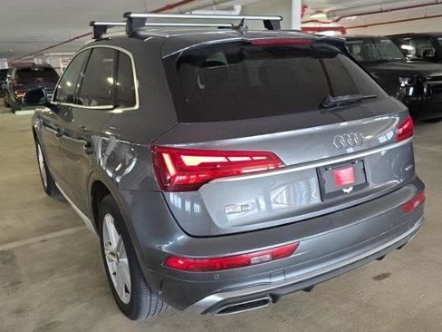 Used 2023 Audi Q5 e Premium w/ Convenience Package AWD/4WD image 4