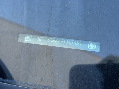 Used 2024 Cadillac XT4 Premium Luxury image 2