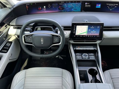 New 2026 Lincoln Nautilus Reserve image 11