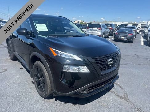 Certified 2023 Nissan Rogue SV w/ SV Premium B Package AWD/4WD image 3