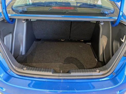 Used 2019 Toyota Yaris LE image 6