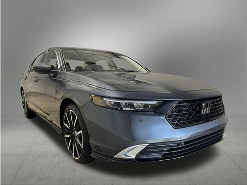 New 2026 Honda Accord Touring image 9