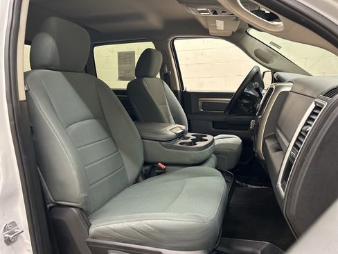 Used 2016 RAM 2500 SLT image 10