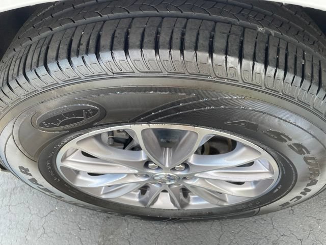 Used 2023 Buick Enclave Essence FWD image 30