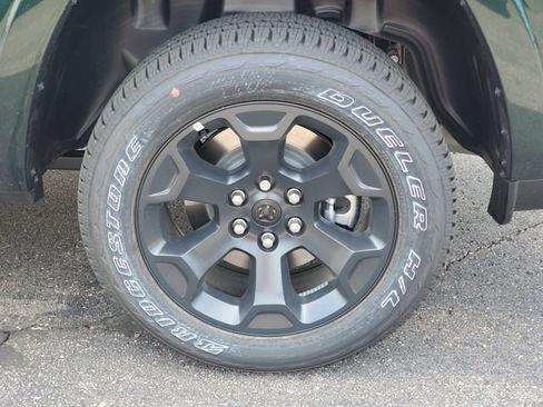 New 2026 RAM 1500 4x4 Crew Cab image 7