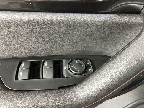 Used 2022 Chevrolet Blazer RS w/ Enhanced Convenience Package image 26