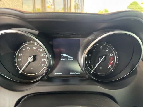 Used 2020 Jaguar F-TYPE Convertible image 10