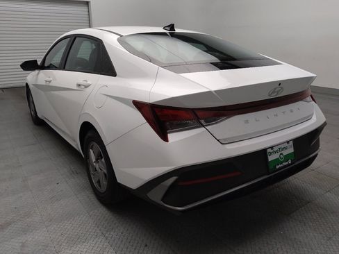 Used 2025 Hyundai Elantra SE FWD image 5