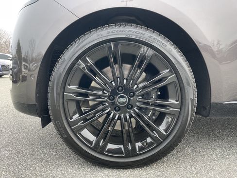 Certified 2023 Land Rover Range Rover Autobiography image 9