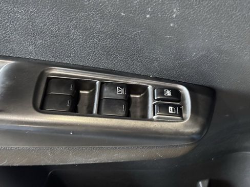 Used 2011 Subaru Impreza Outback Sport image 5