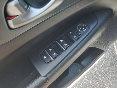 Used 2021 Kia Forte LXS FWD image 20