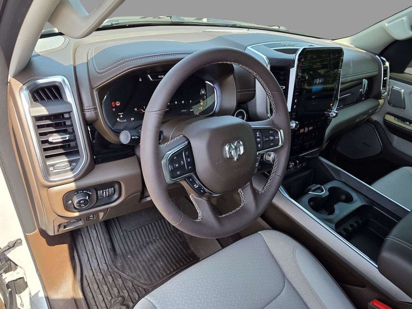 Used 2026 RAM 1500 Laramie AWD/4WD image 11