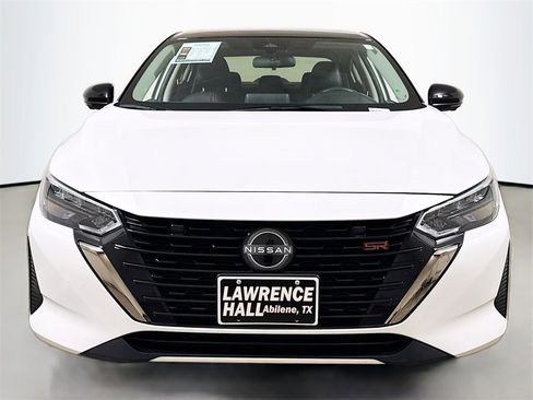 Used 2024 Nissan Sentra SR w/ SR Premium Package image 2