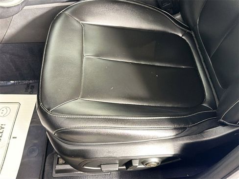 Used 2023 Jeep Grand Cherokee Limited image 18