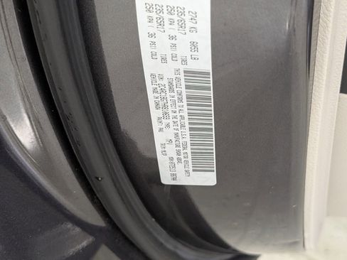 Used 2017 Chrysler Pacifica Touring-L image 27