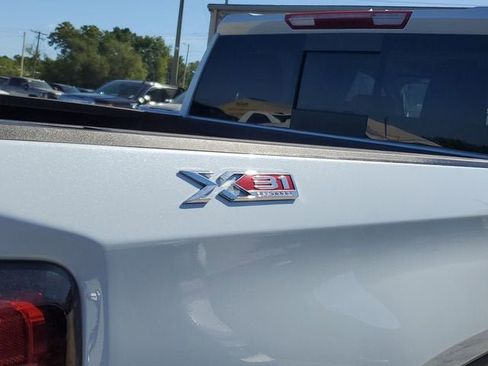 New 2026 GMC Sierra 1500 SLT w/ SLT Premium Plus Package AWD/4WD image 10