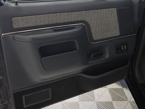 Used 1991 Ford F150 4x4 Regular Cab image 12