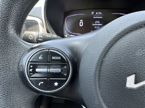 Certified 2023 Kia Soul LX w/ LX Technology Package FWD image 24