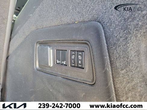 Used 2023 Cadillac Escalade Sport AWD/4WD image 12