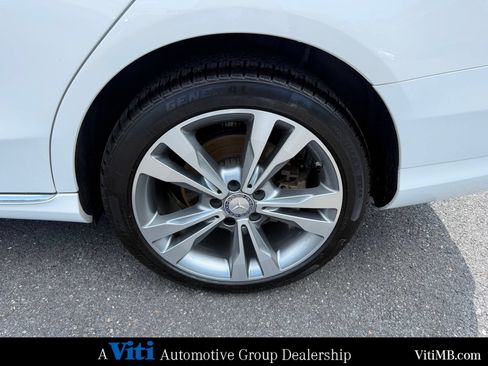 Used 2018 Mercedes-Benz C 300 4MATIC Sedan image 13