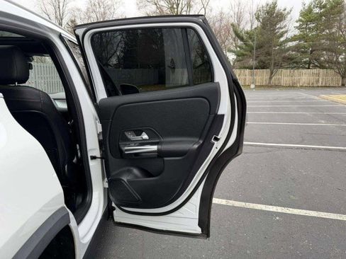 Used 2021 Mercedes-Benz GLA 250 4MATIC image 22