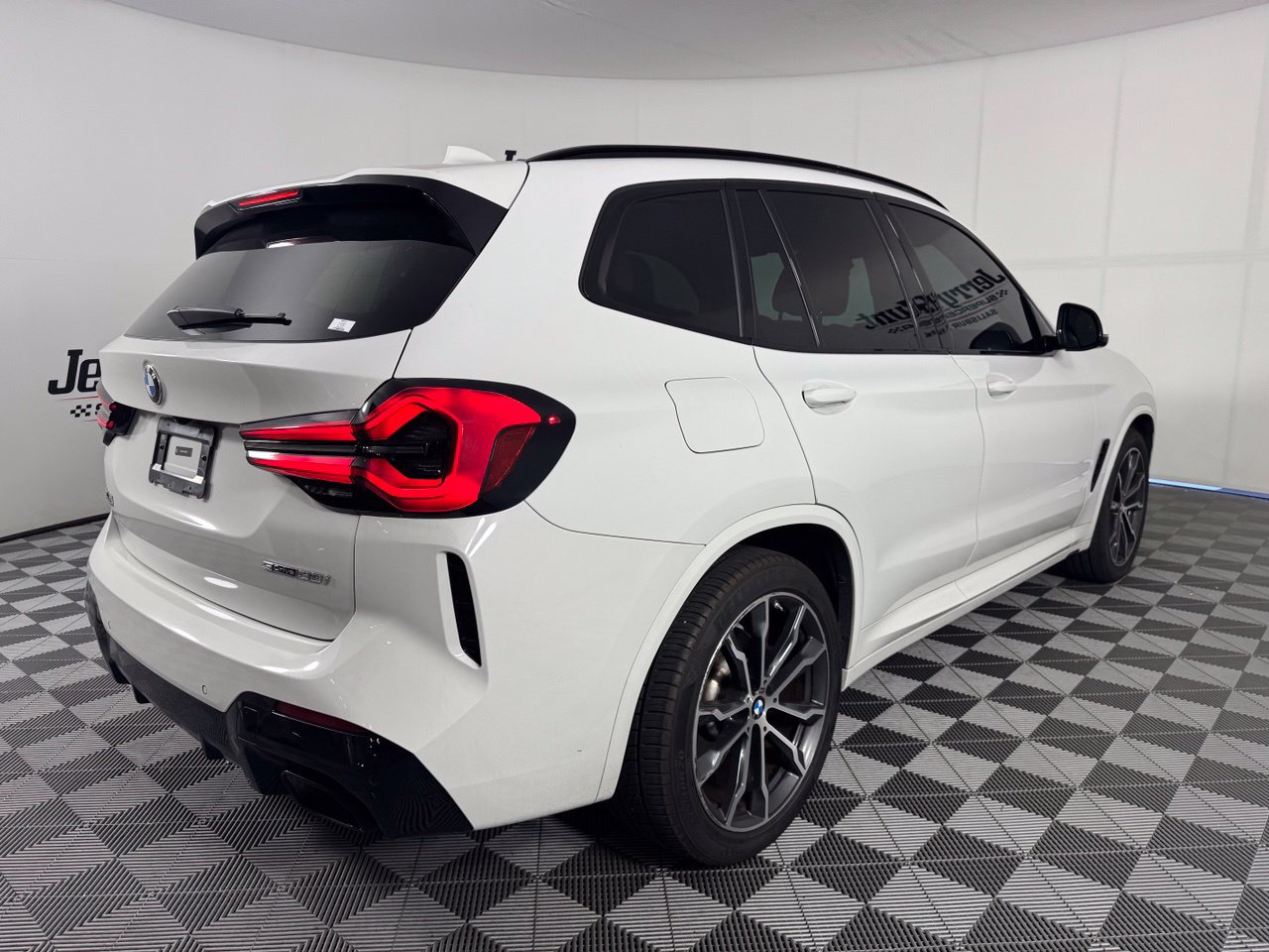 Used 2024 BMW X3 sDrive30i w/ M Sport Package RWD image 7