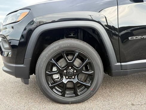 New 2026 Jeep Compass Latitude AWD/4WD image 22