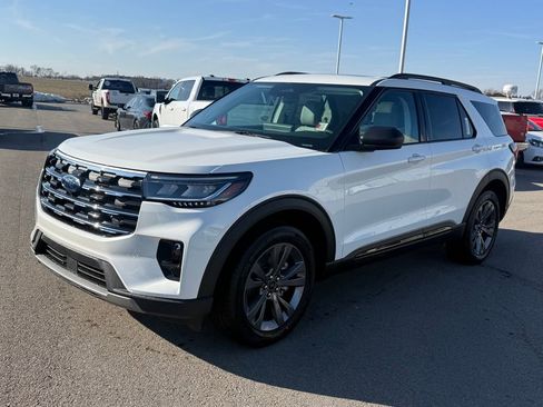 New 2026 Ford Explorer Active w/ Active Comfort Package AWD/4WD image 40