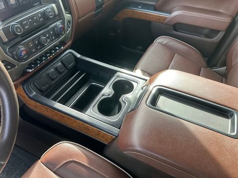 Used 2015 Chevrolet Silverado 2500 High Country w/ Duramax Plus Package image 18