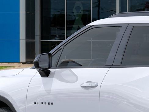 New 2026 Chevrolet Blazer LT w/ Convenience Package FWD image 12