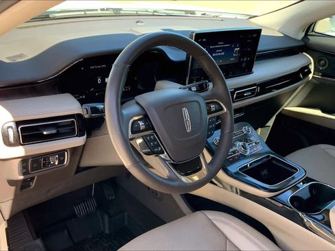 Used 2022 Lincoln Nautilus Reserve FWD image 18