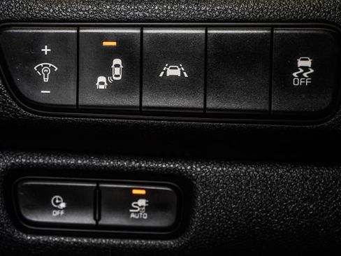 Used 2022 Kia Niro EX w/ Cold Weather Package FWD image 21