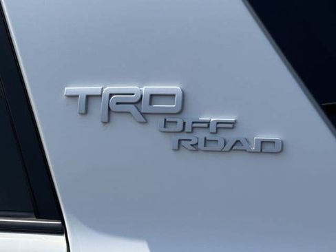 Used 2023 Toyota 4Runner TRD Off-Road Premium w/ Moonroof Package AWD/4WD image 9