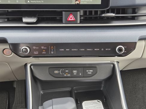 New 2026 Kia Carnival EX FWD image 14