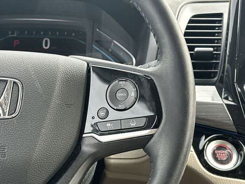 Used 2023 Honda Odyssey Elite image 11