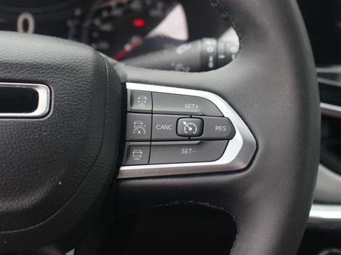 Used 2023 Jeep Compass Limited AWD/4WD image 18