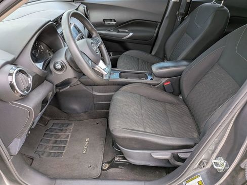 Used 2022 Nissan Kicks SV image 11