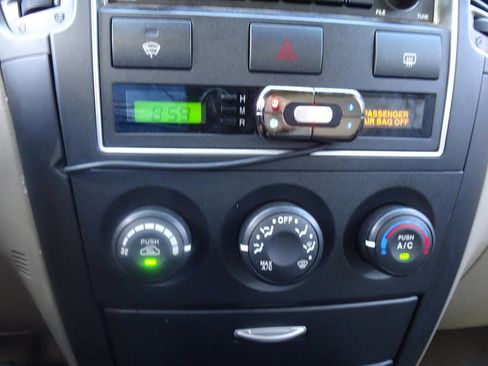 Used 2009 Kia Sorento LX image 25