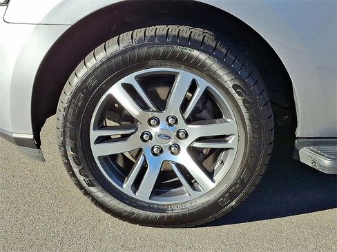 Used 2024 Ford Expedition Limited image 8