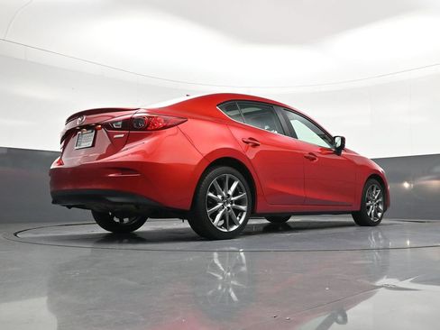 Used 2018 MAZDA MAZDA3 Touring FWD image 25