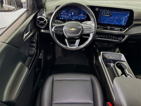 Used 2025 Chevrolet Equinox LT w/ Convenience Package II image 20