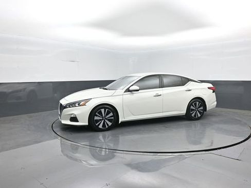 Used 2022 Nissan Altima 2.5 SV FWD image 4